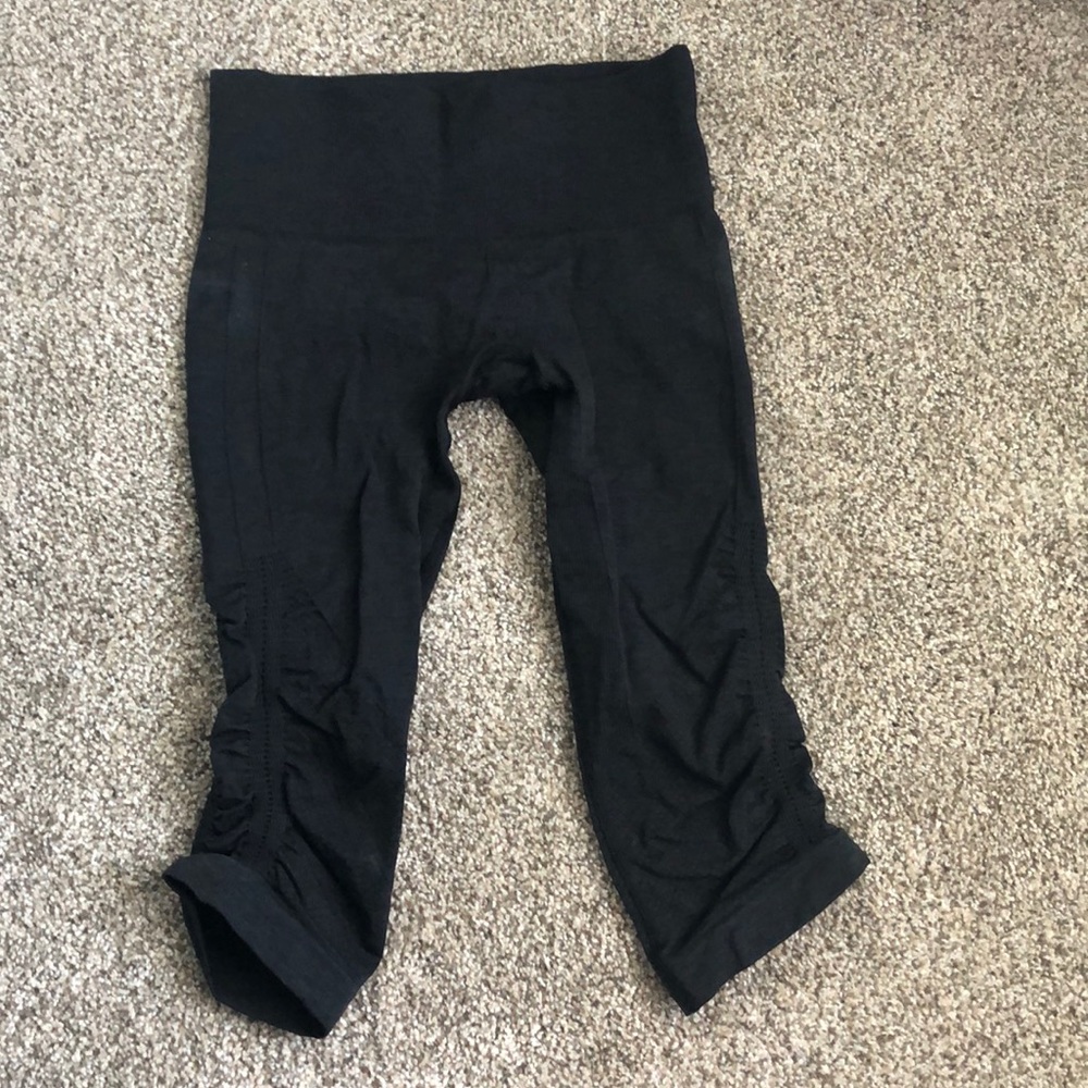 Lululemon crops